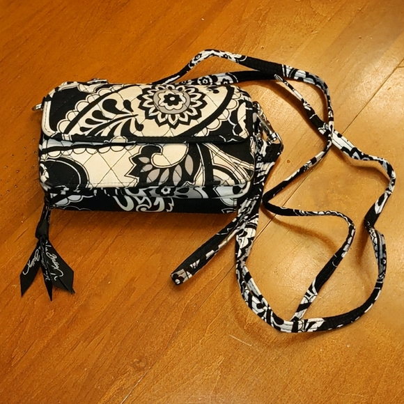 Vera Bradley Handbags - VERA BRADLEY All in One Crossbody Wristlet